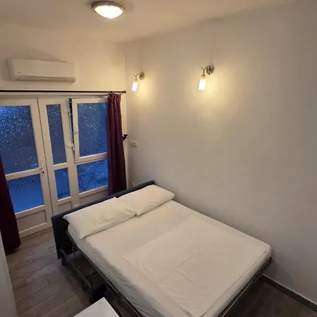 Vinko Apartment *
